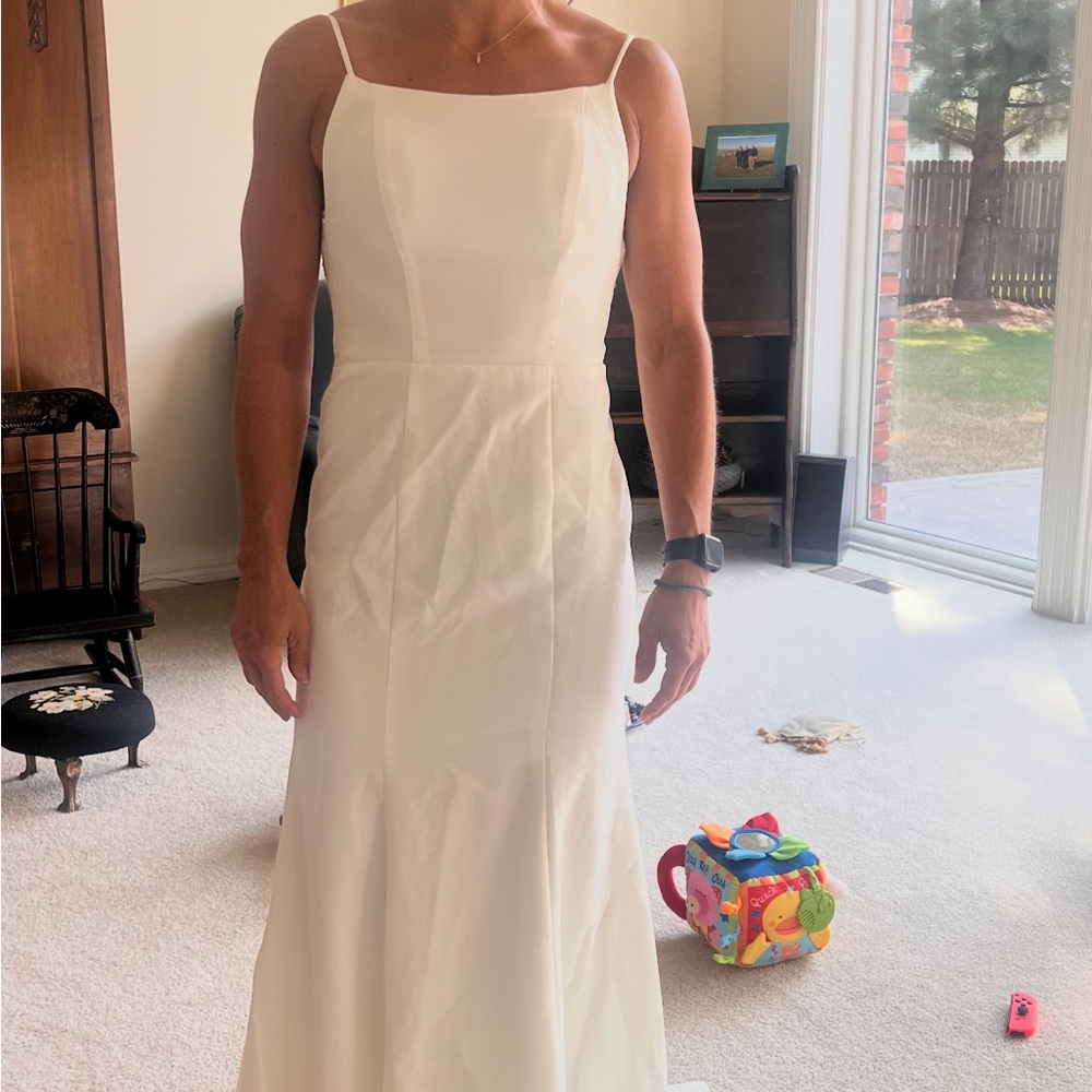 Elegant Wedding Dress - White Lace Backless Gown - Picture 2 of 7